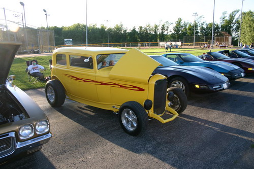 2005 JimmyBs Cruise Night: Image 5