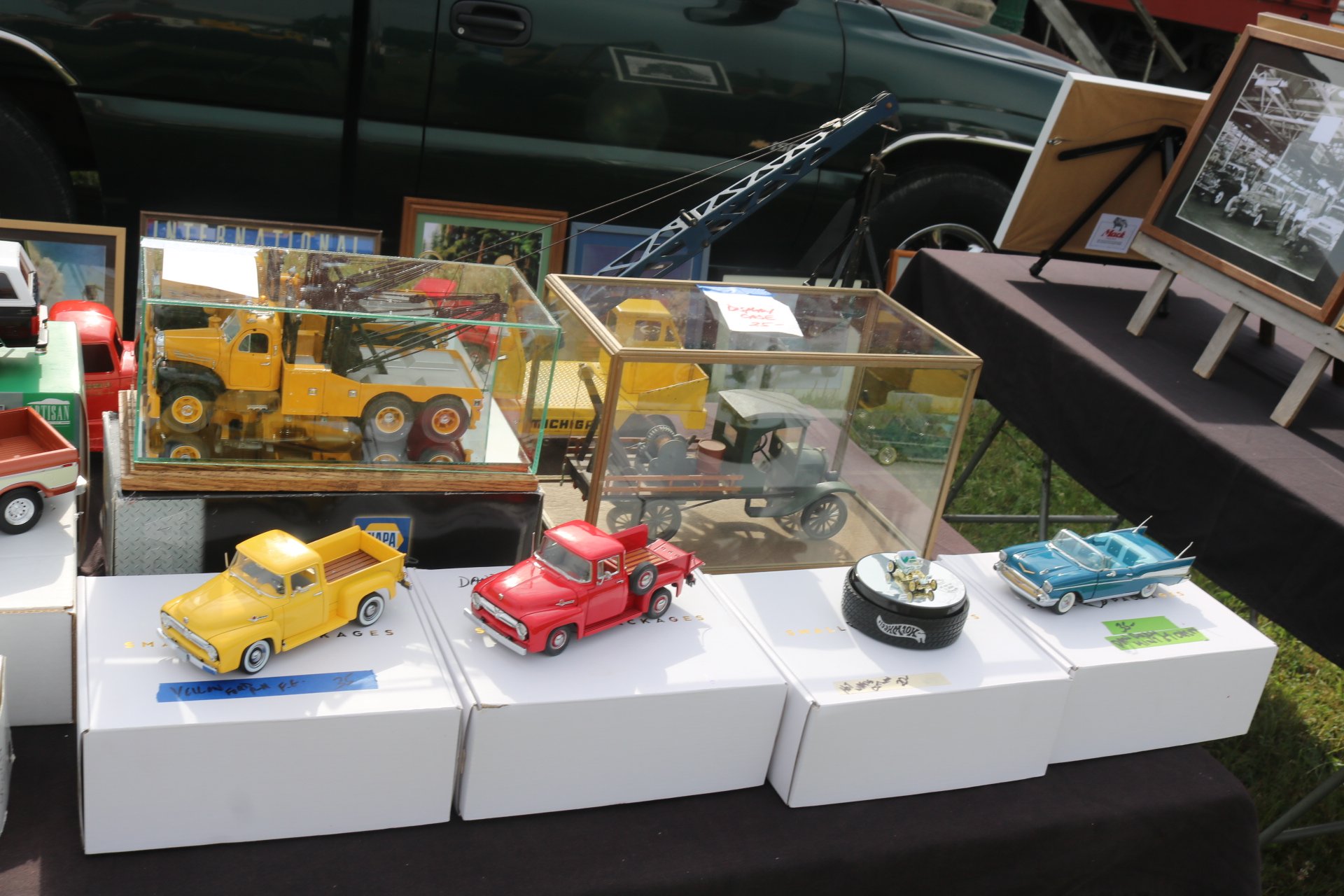 Empire State Antique Historical Truck Association Show: Image 6