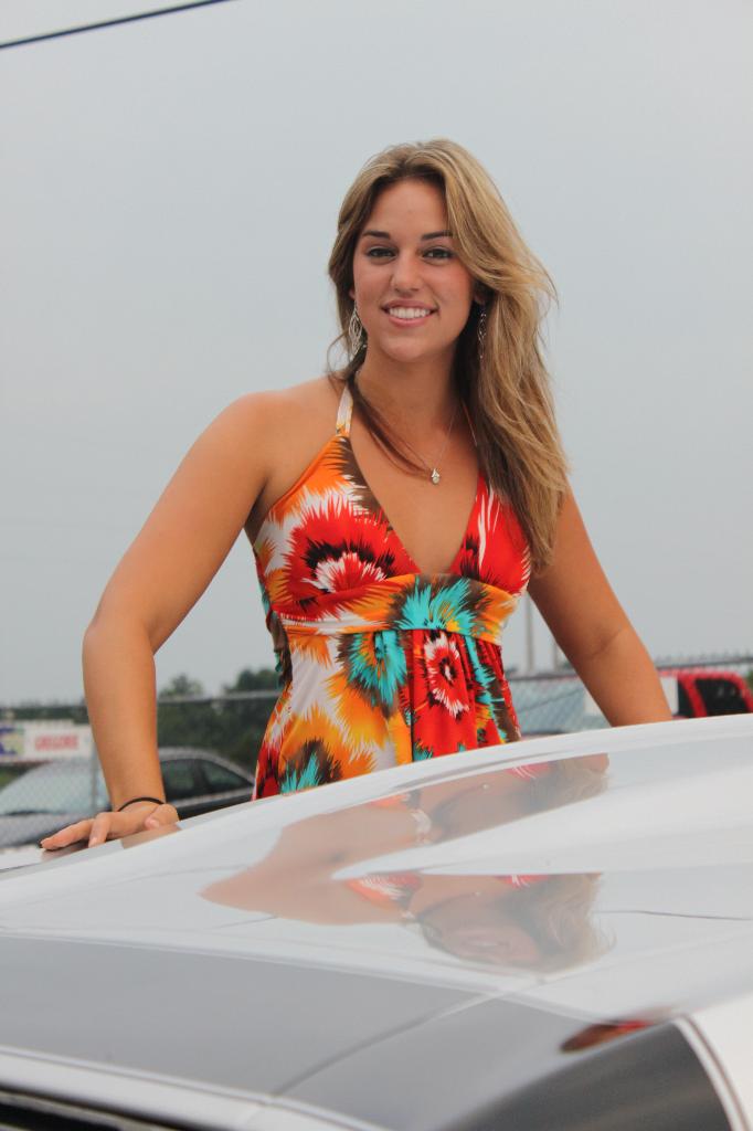 2010 Girls of Shredd & Ragan Cruise Night - Amanda: Image 4