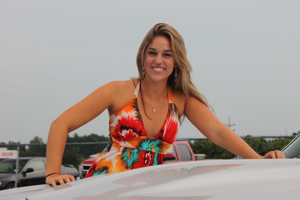 2010 Girls of Shredd & Ragan Cruise Night - Amanda: Image 5