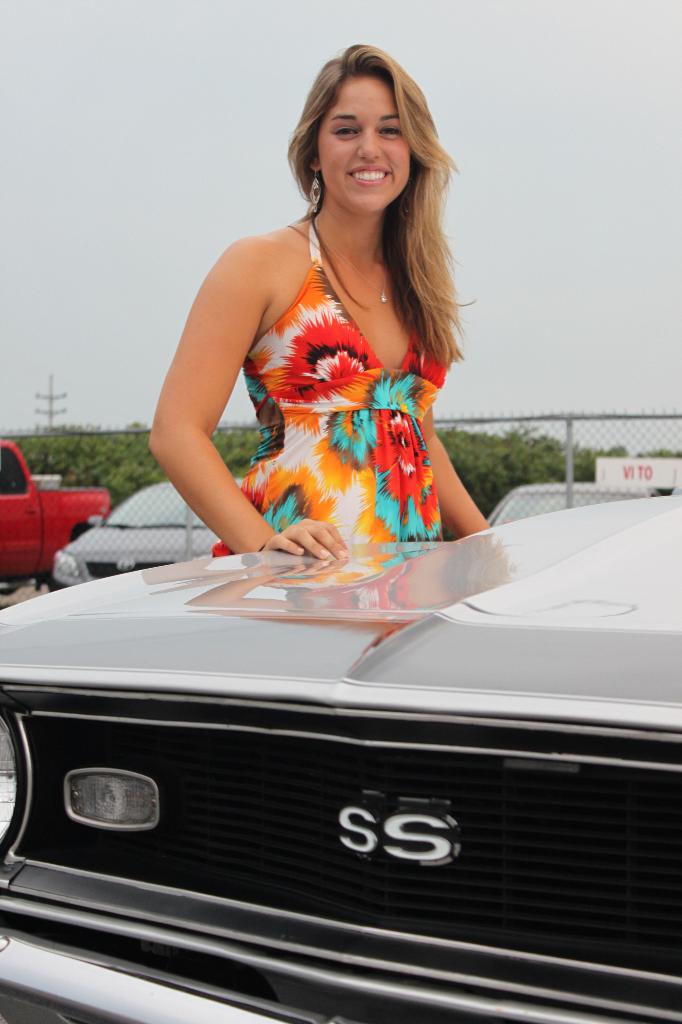 2010 Girls of Shredd & Ragan Cruise Night - Amanda: Image 8