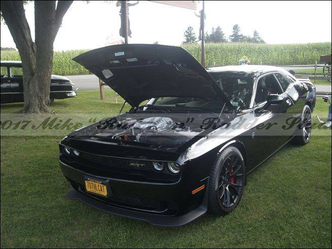 Charcoal Corral Weekly Cruise Night