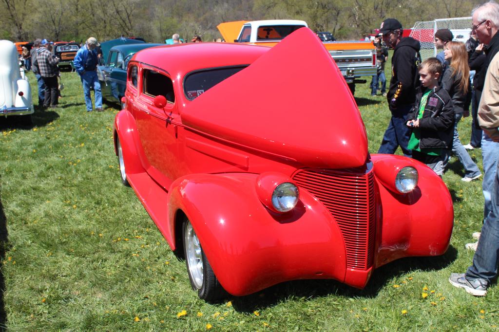 2012 Maple Festival Car Show Gallery 2