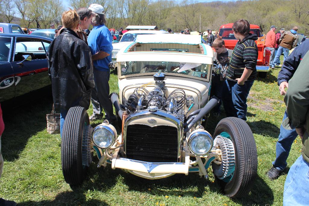 2012 Maple Festival Car Show Gallery 2: Image 11