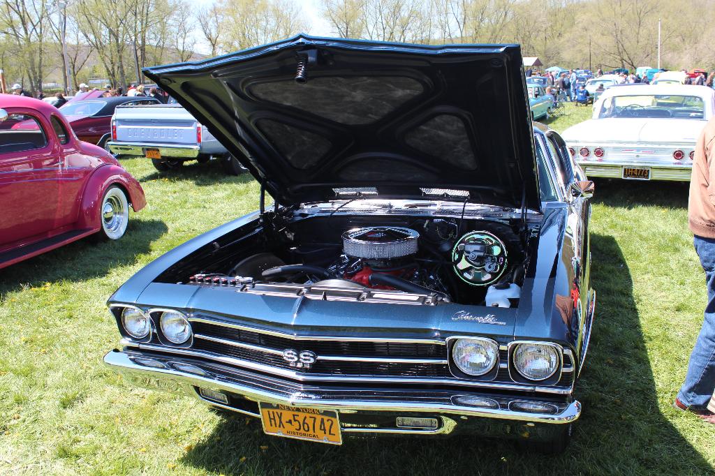 2012 Maple Festival Car Show Gallery 2: Image 12